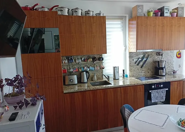 アパート Bright At A Great Location