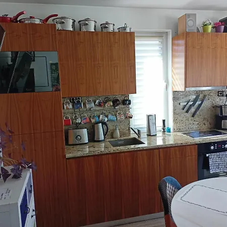 Apartment Bright At A Great Location